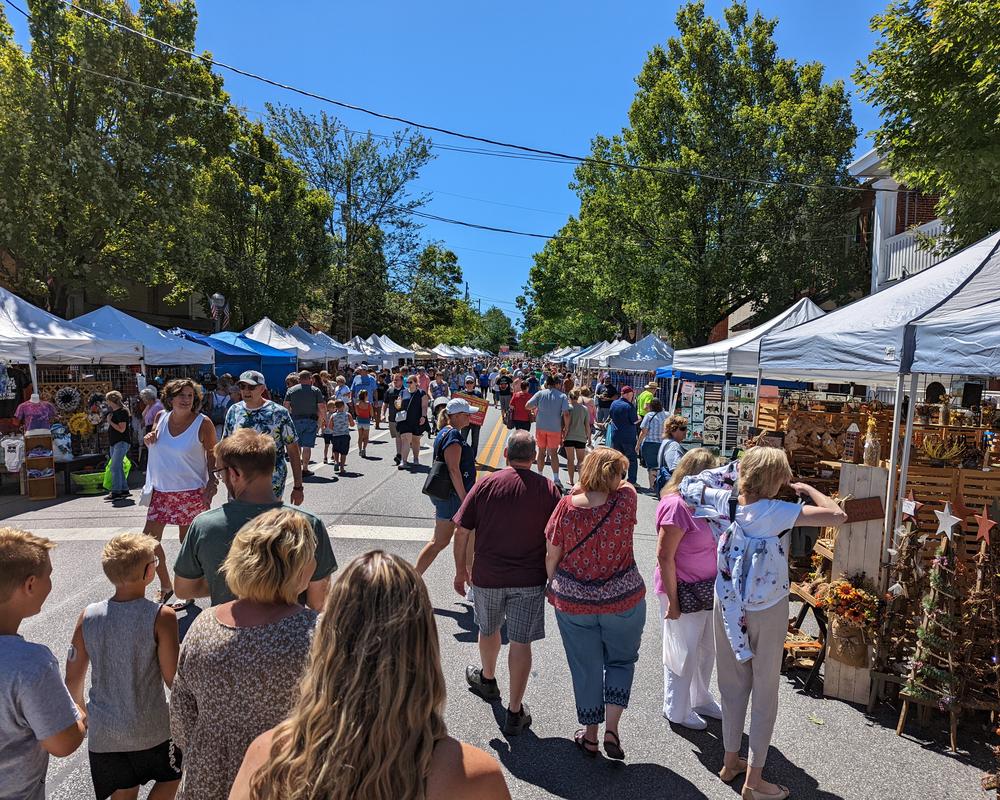 Streets fill with crowds quite early.